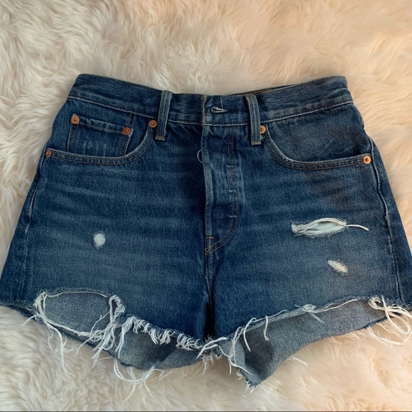 Levi’s high waisted 501 shorts - Picture 1 of 3